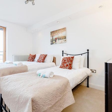 Premium Excel 3 & 2 Bedrooms London Exteriör bild