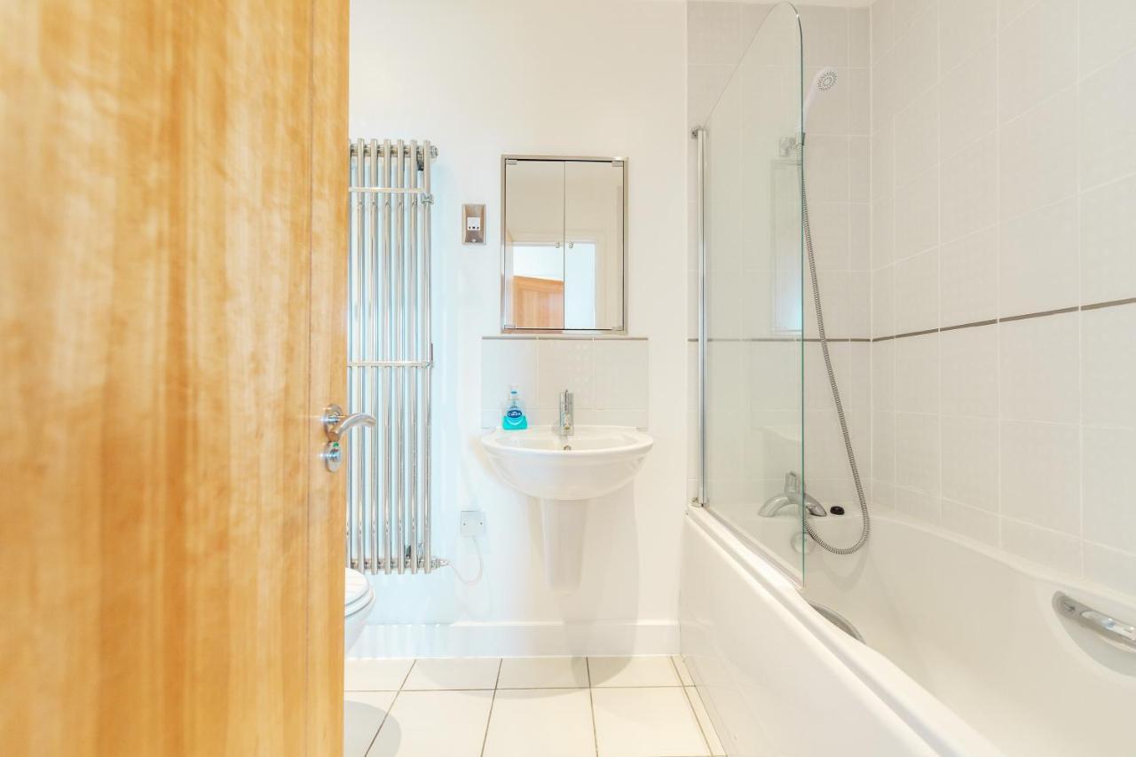 Premium Excel 3 & 2 Bedrooms London Exteriör bild