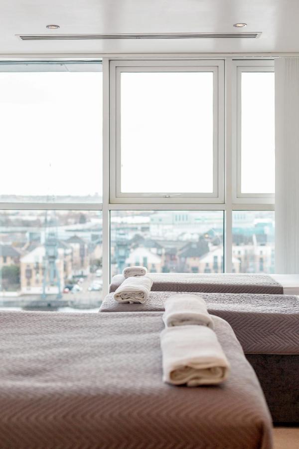 Premium Excel 3 & 2 Bedrooms London Exteriör bild