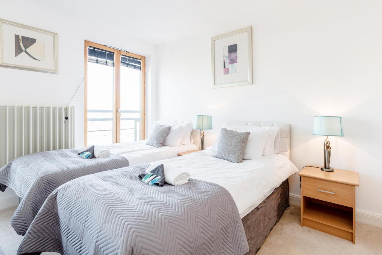 Premium Excel 3 & 2 Bedrooms London Exteriör bild