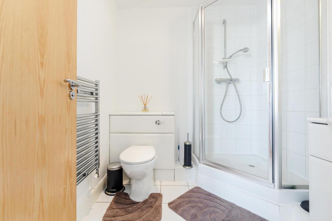 Premium Excel 3 & 2 Bedrooms London Exteriör bild