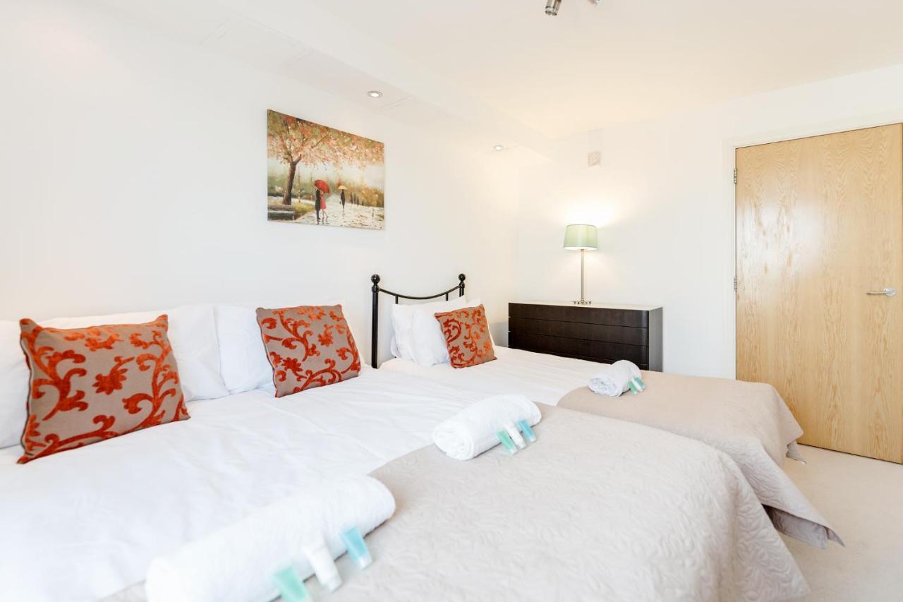 Premium Excel 3 & 2 Bedrooms London Exteriör bild