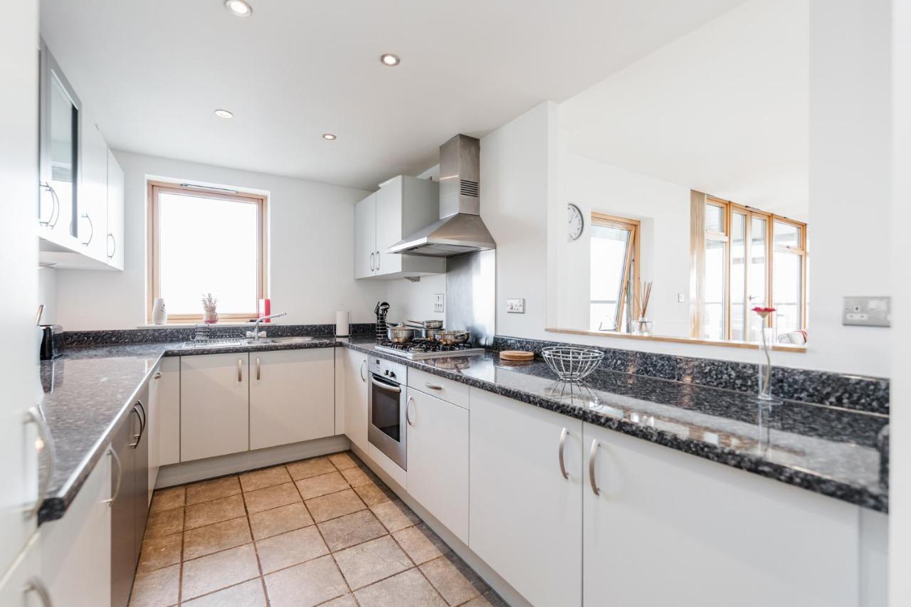 Premium Excel 3 & 2 Bedrooms London Exteriör bild