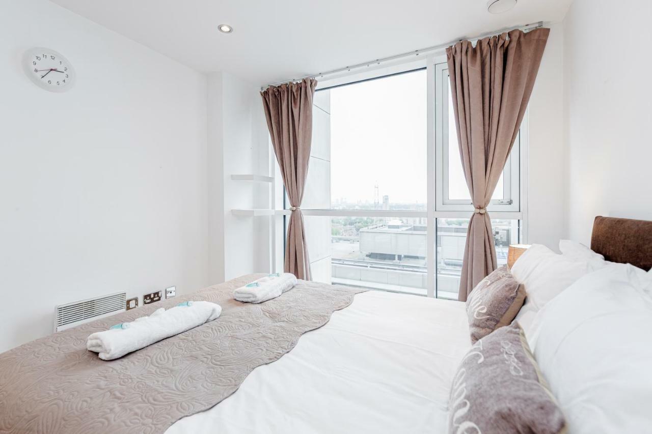 Premium Excel 3 & 2 Bedrooms London Exteriör bild
