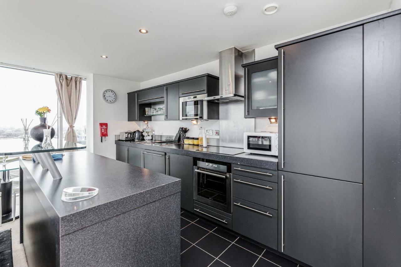Premium Excel 3 & 2 Bedrooms London Exteriör bild