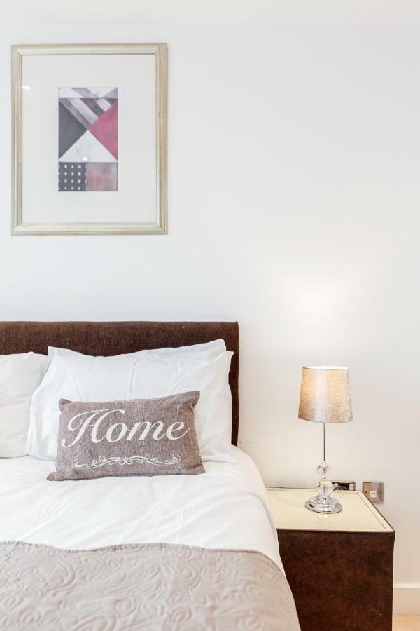 Premium Excel 3 & 2 Bedrooms London Exteriör bild