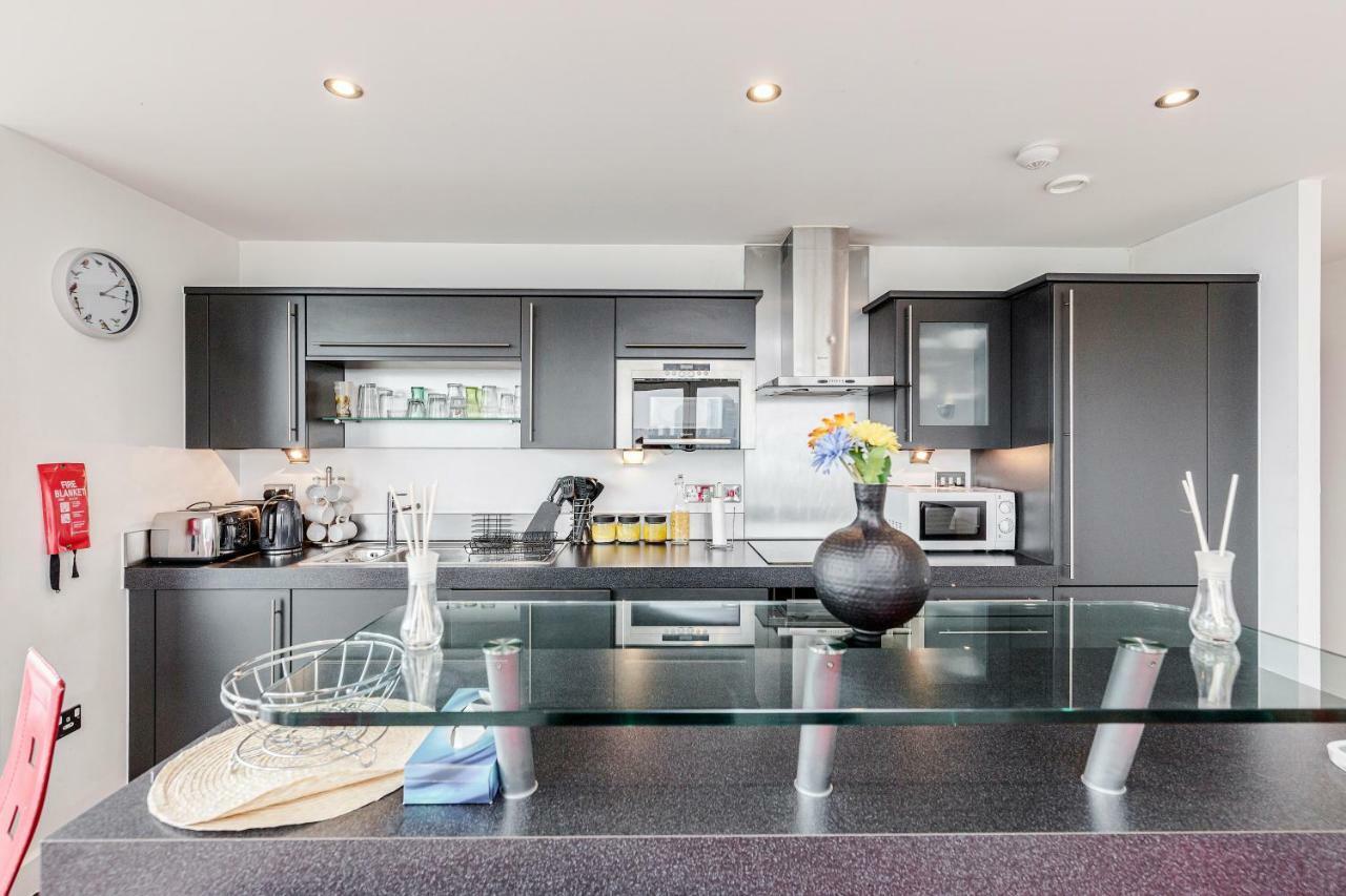 Premium Excel 3 & 2 Bedrooms London Exteriör bild